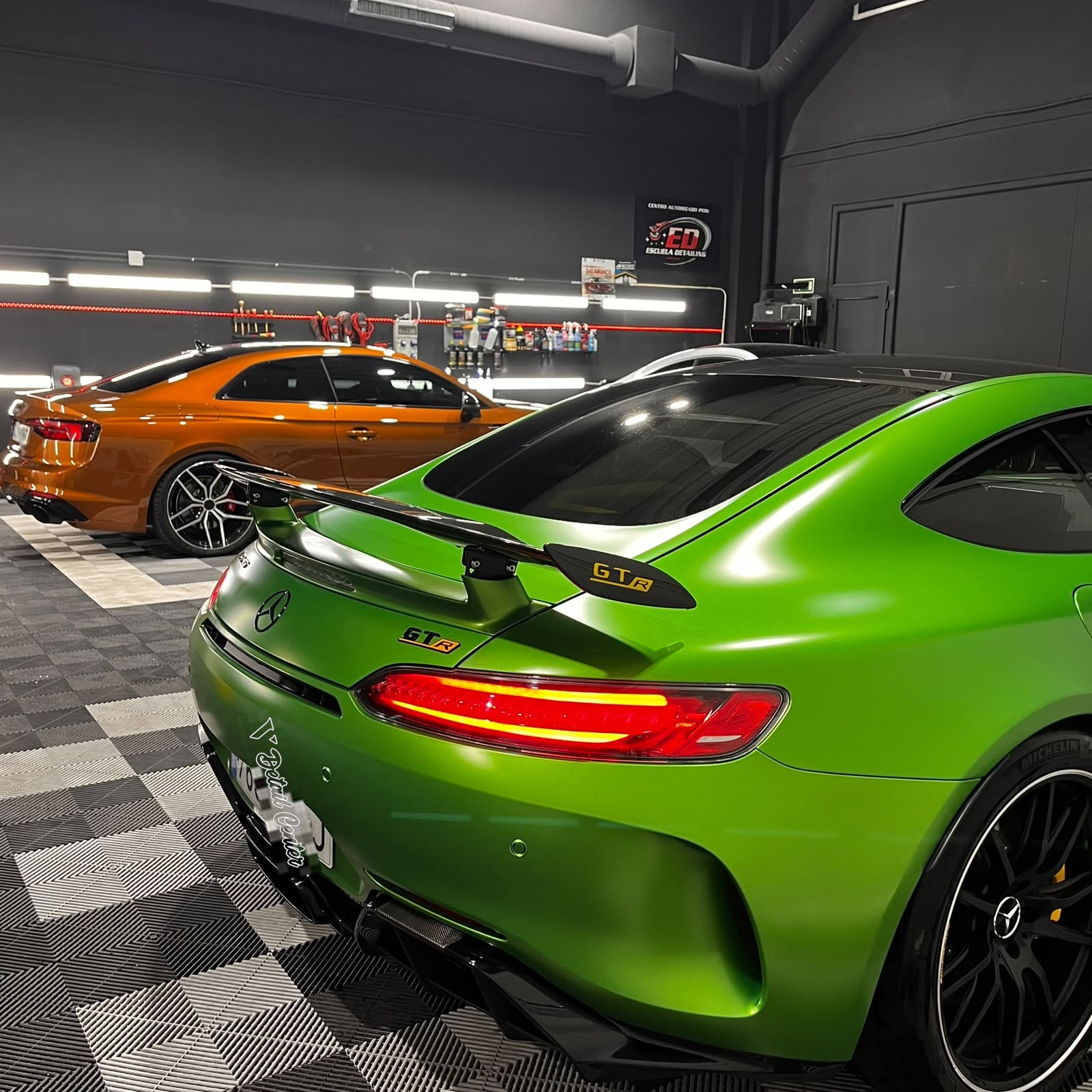 Mercedes-AMG tras el cuidado exterior