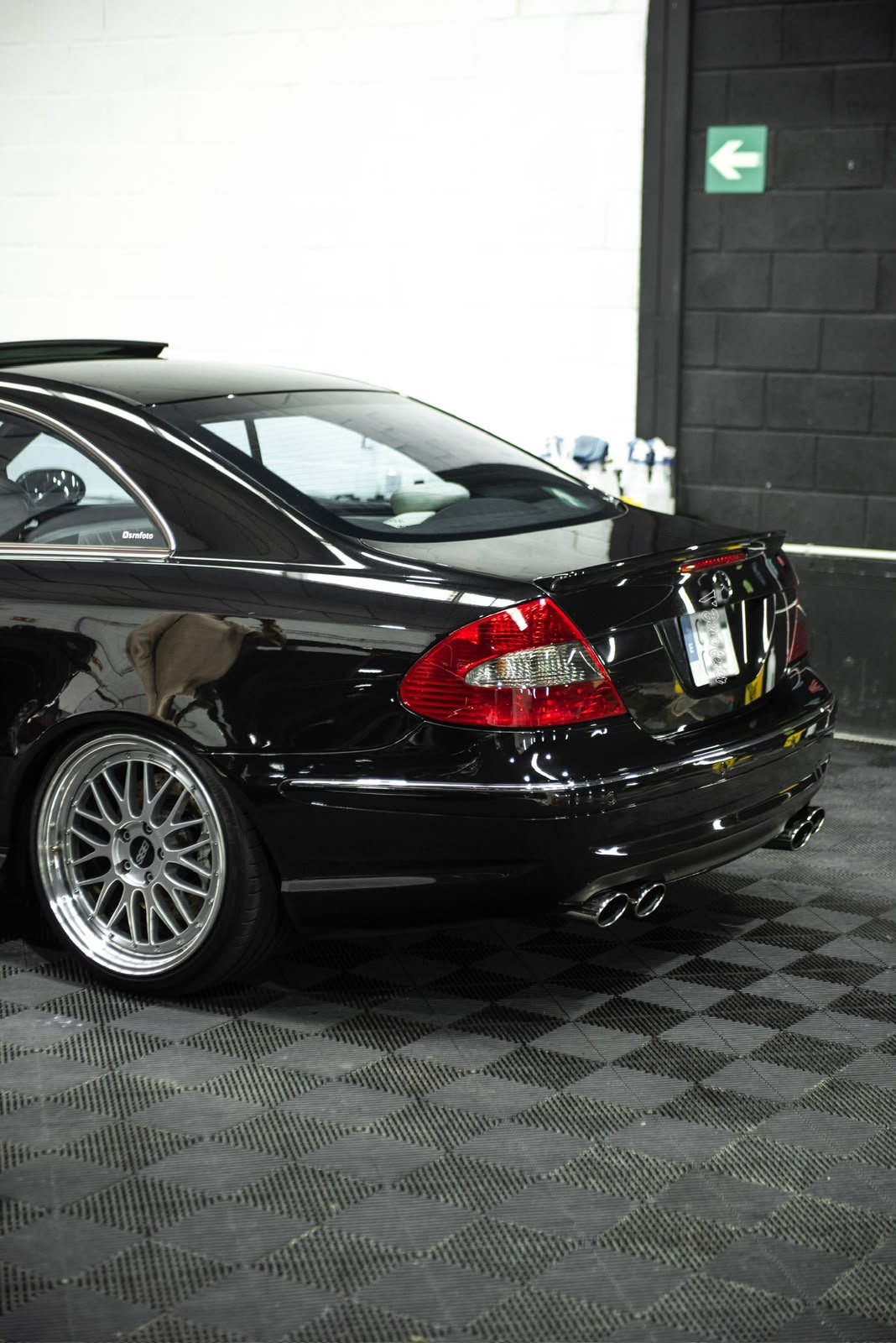 Mercedes-Benz antes del proceso exterior