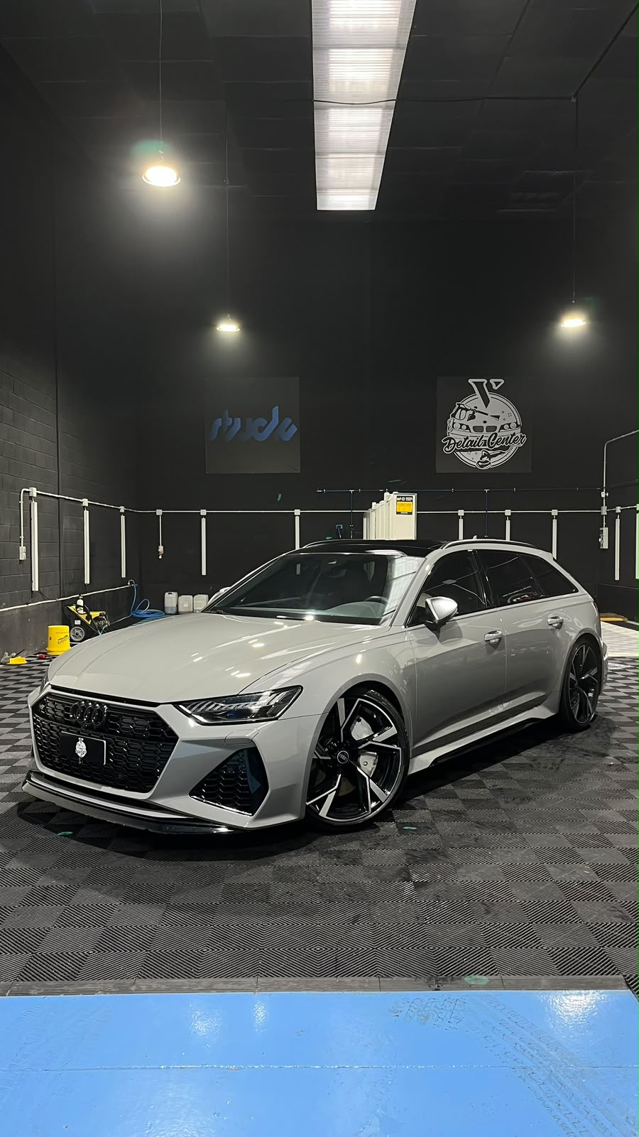 Audi RS6 terminado en el estudio
